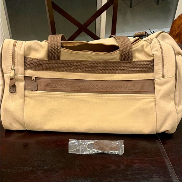 Eddie Bauer Ford vtg new with key chain Tan Canvas Duffel Bag - Picture 1 of 6